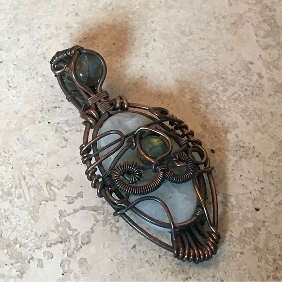 COPPER WRAPPED MOONSTONE & LABRADORITE ONE EYE NECKLACE PENDANT - Picture 5 of 8